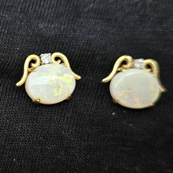Vintage Opal 14k Diamong Chip Earrings - Picture 5 of 6